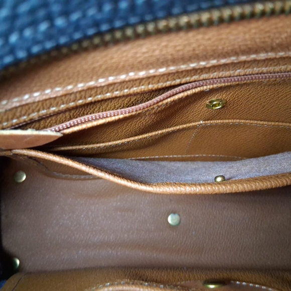 Dooney & Bourke Black and Tan Satchel with Structured Design - Picture 9 of 16